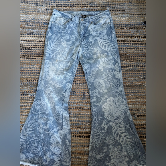 DG2 by Diane Gilman Denim - DG2 Diane Gilman Women's Jeans Cropped Flare Blue & White Allover Print SZ 14P